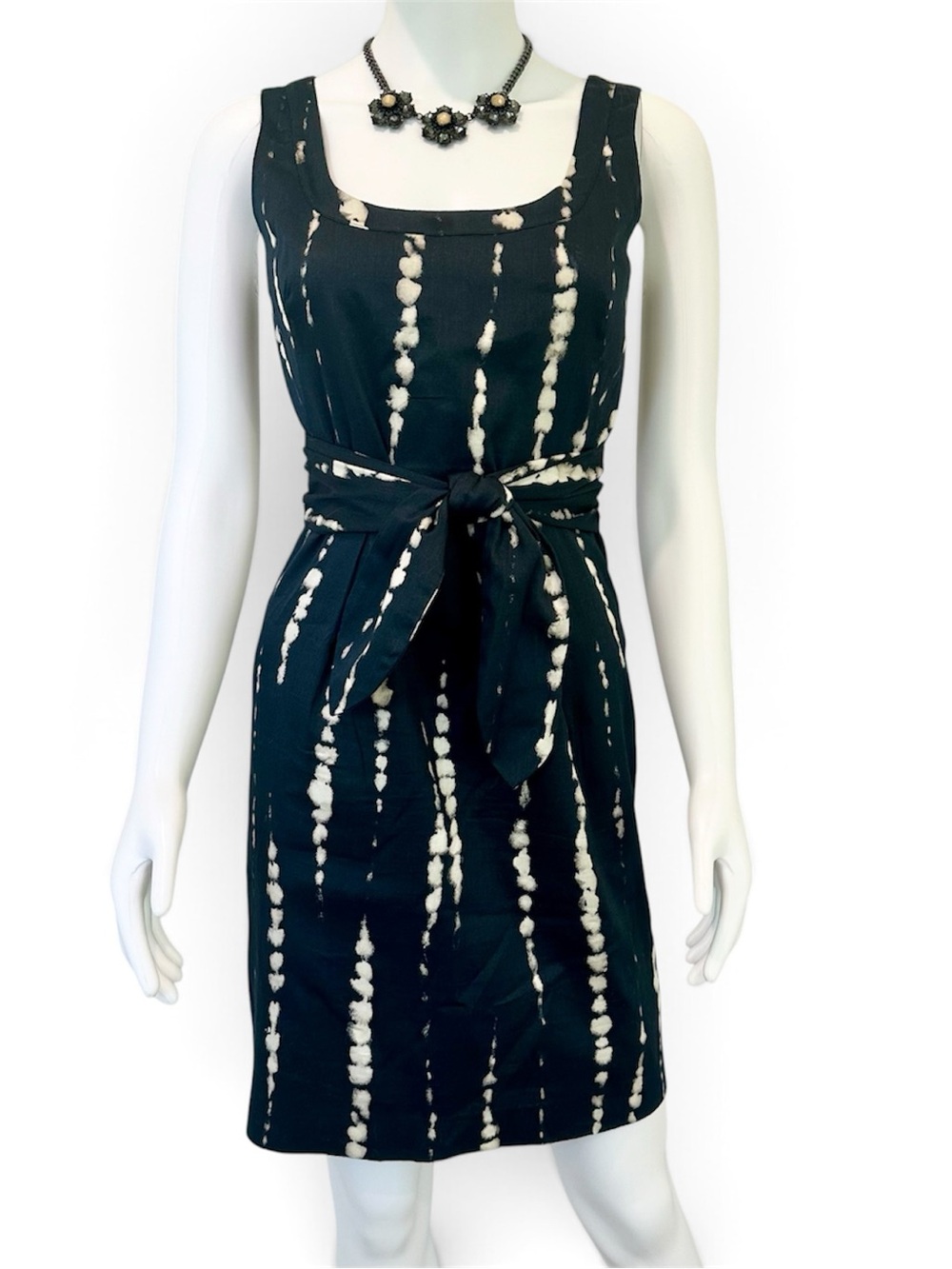 Ann Taylor Black and Ivory Sheath Dress - Tie Dye- Size 0‎